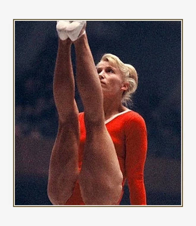 802-Polina_Astakhova_1964b_frame8.webp