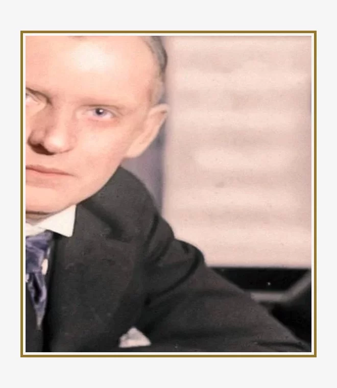 849-Alexandre_Alekhine_Color_frame3.webp